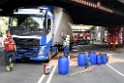 LKW blieb unter Bruecke haengen Koeln Ehrenfeld Innere Kanalstr Hornstr P269